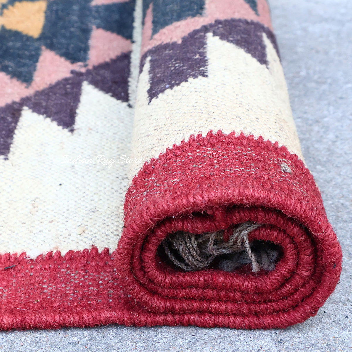 White Red Indian Hand Woven Geometric Dining Hall Wool Jute Rug - Indian Rug Store White Red Indian Hand Woven Geometric Dining Hall Wool Jute Rug - Indian Rug Store