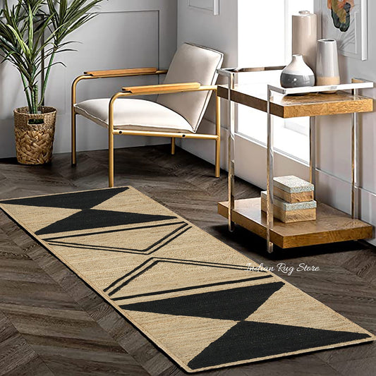 Decorazione geometrica per fattoria intrecciata a mano beige nero in juta Dhurries Decorazione geometrica per fattoria intrecciata a mano beige nero in juta Dhurries