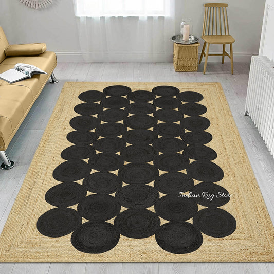 Dhurries di iuta da fattoria geometrica intrecciata a mano nera e beige Dhurries di iuta da fattoria geometrica intrecciata a mano nera e beige