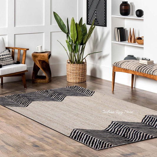 Hermosa alfombra de yute trenzada a mano en color beige y negro Hermosa alfombra de yute trenzada a mano en color beige y negro