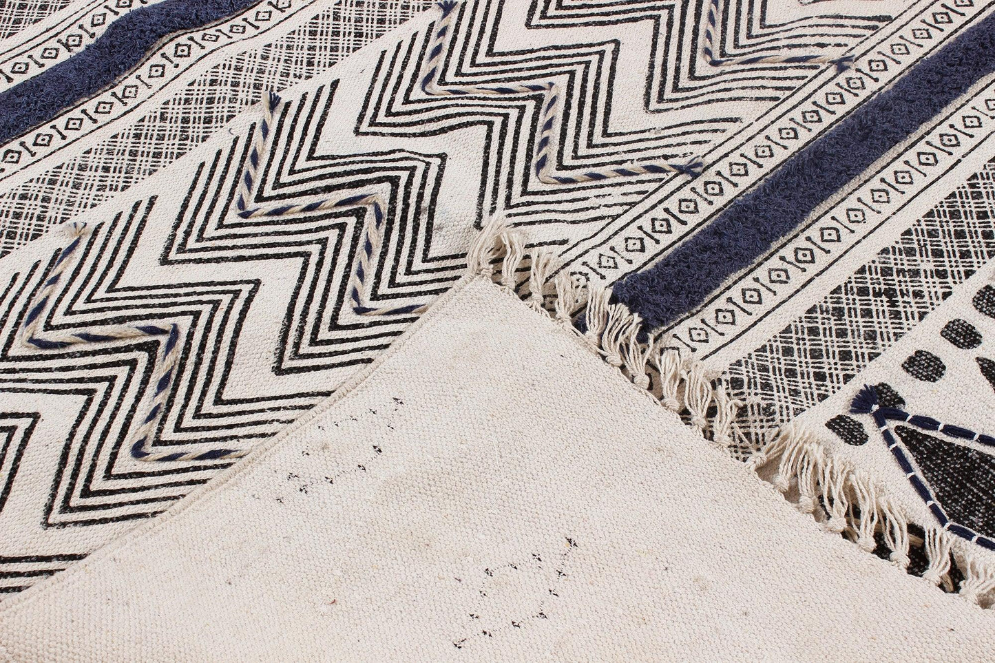 Geometric Hand Tufted Work Blue Black Entrance Decor Cotton Rug - Indian Rug Store