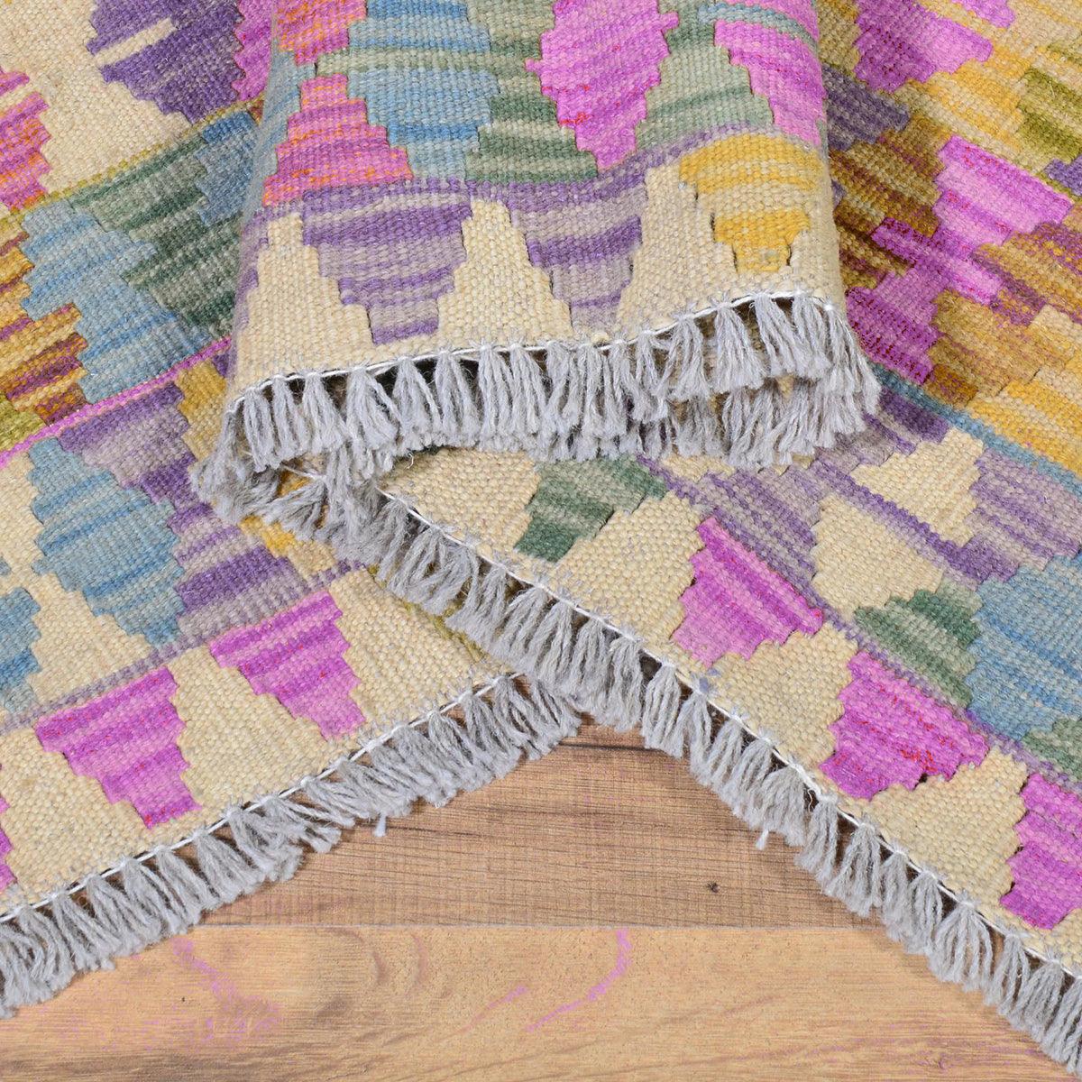 Hand Woven Wool Kilim Rug For Living Room Hall WK-517 - Indian Rug Store Hand Woven Wool Kilim Rug For Living Room Hall WK-517 - Indian Rug Store