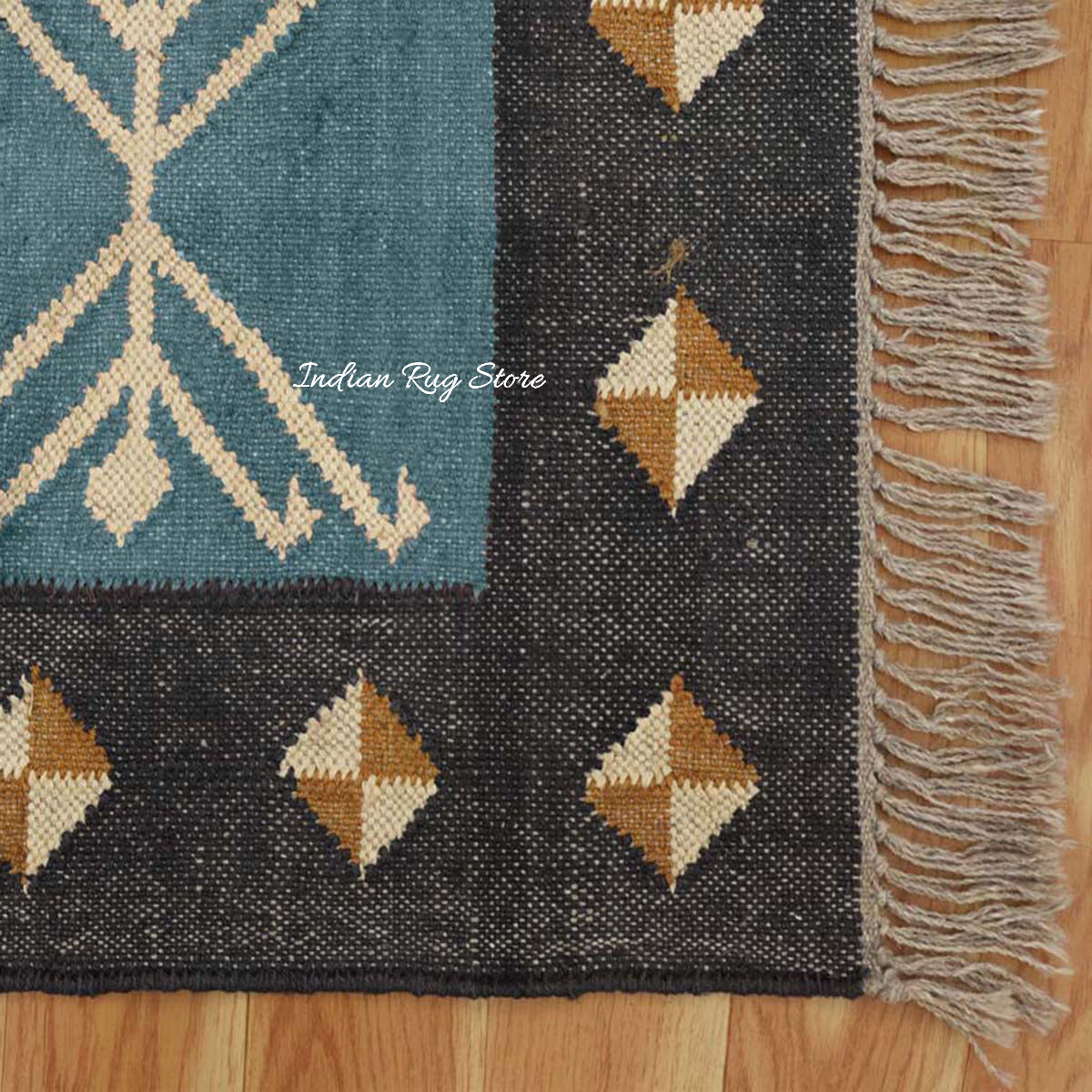 Alfombra de cocina india tejida a mano de yute Kilim en color gris y multicolor