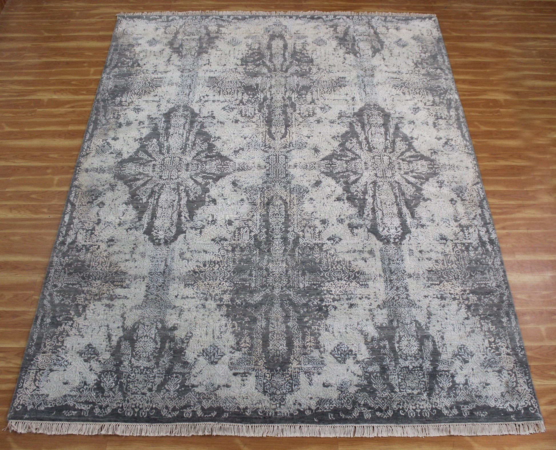 Hand Knotted Green Traditional Indoor Large Area Rug - Indian Rug Store