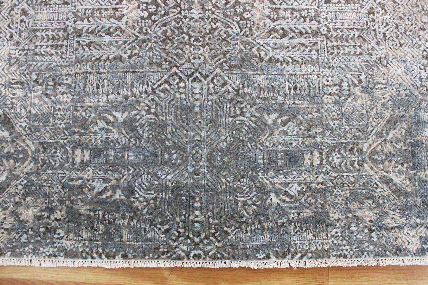 Hand Knotted Grey Classical Indoor Large Area Rug - Indian Rug Store