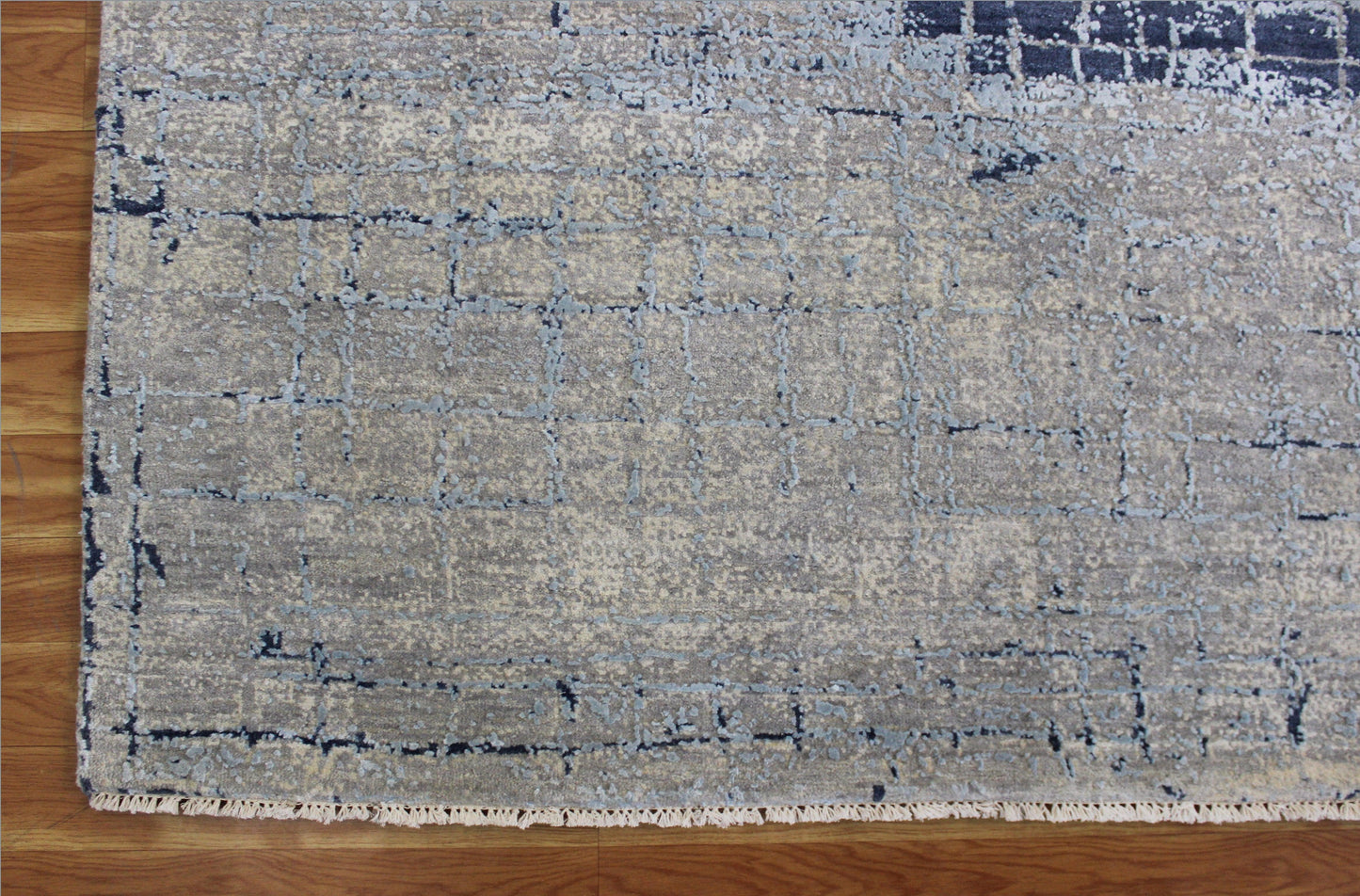 Beautiful Indian Hand Knotted Blue Entrance Area Rug - Indian Rug Store