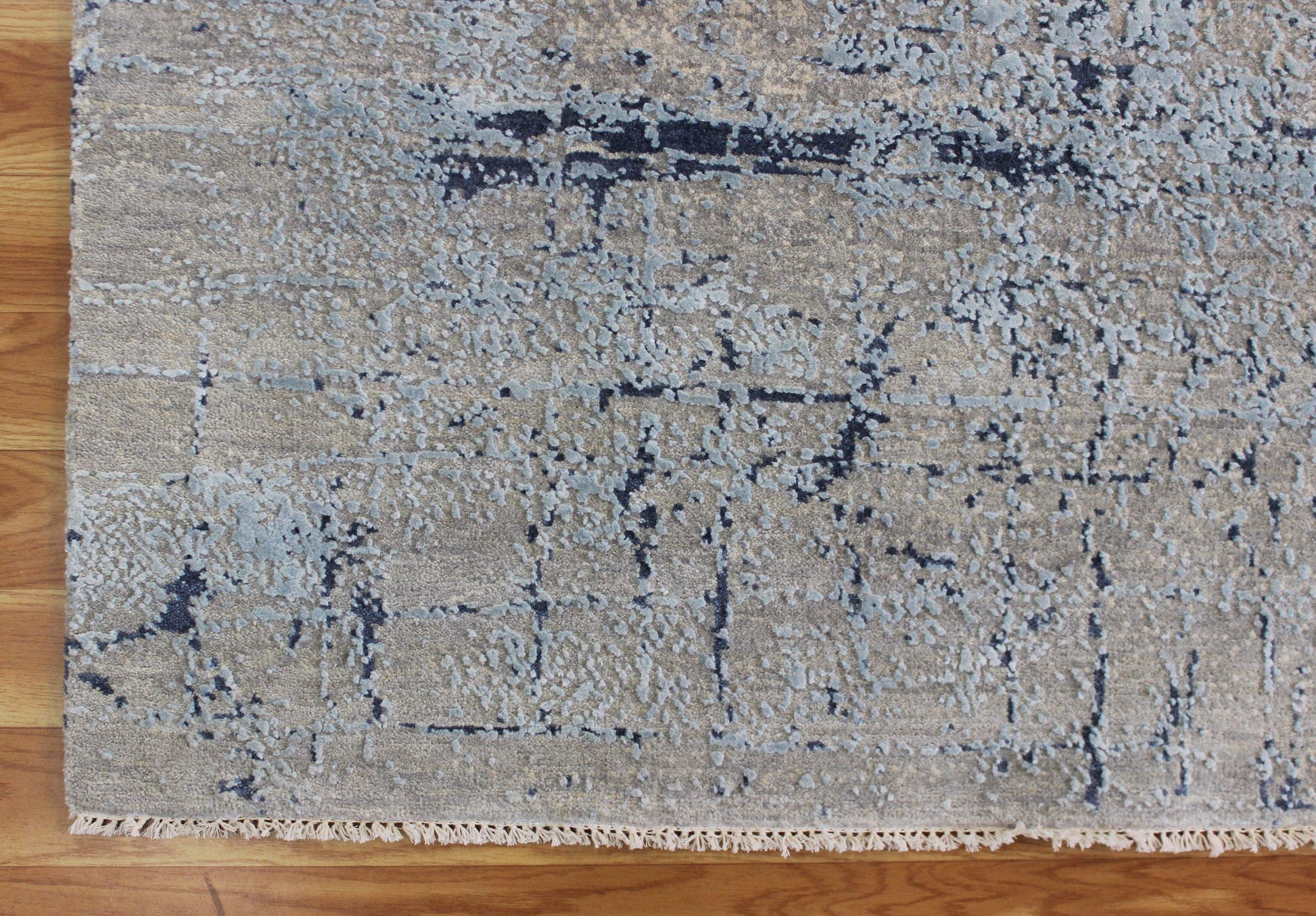 Beautiful Indian Hand Knotted Blue Entrance Area Rug - Indian Rug Store