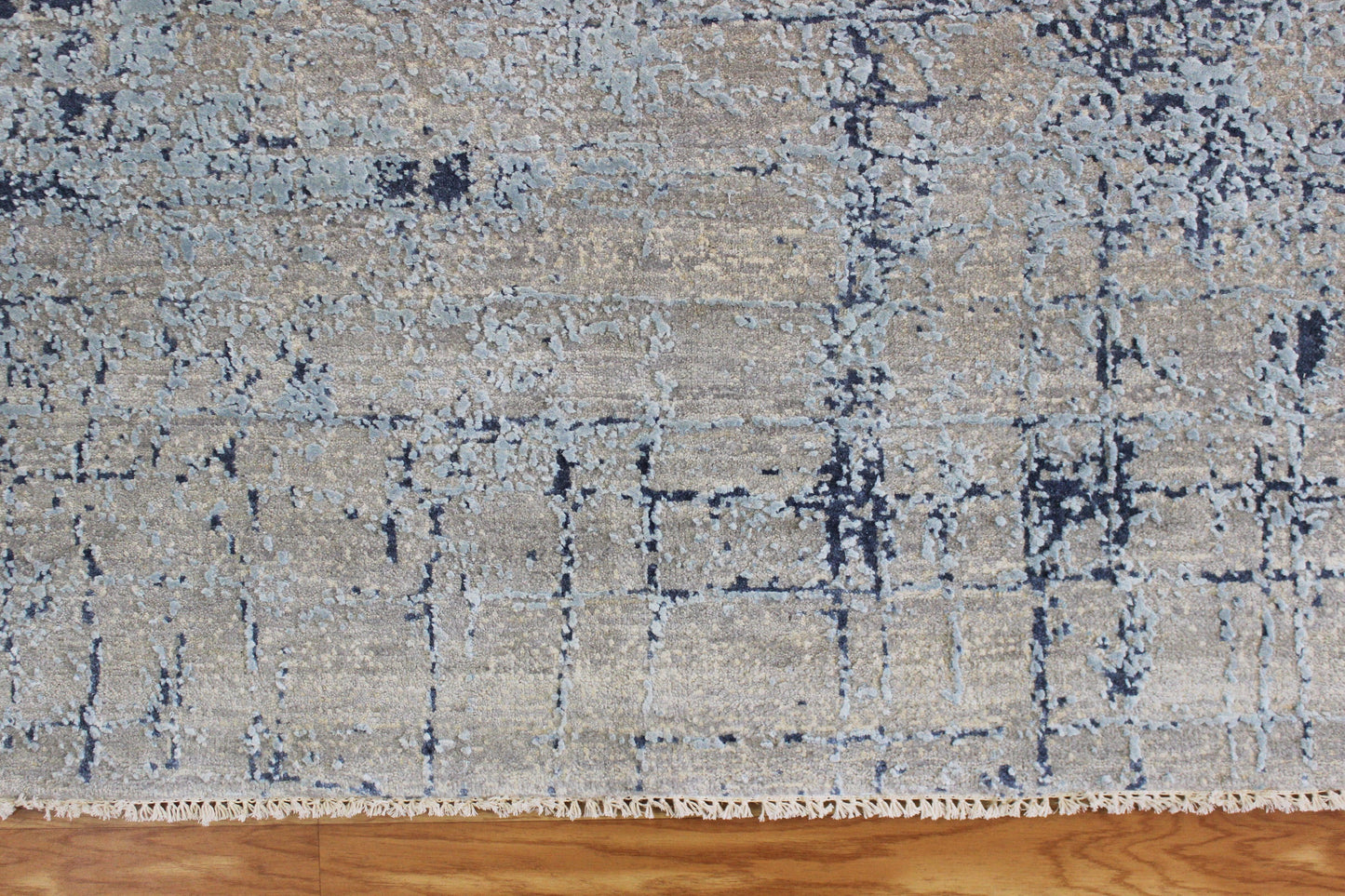 Beautiful Indian Hand Knotted Blue Entrance Area Rug - Indian Rug Store