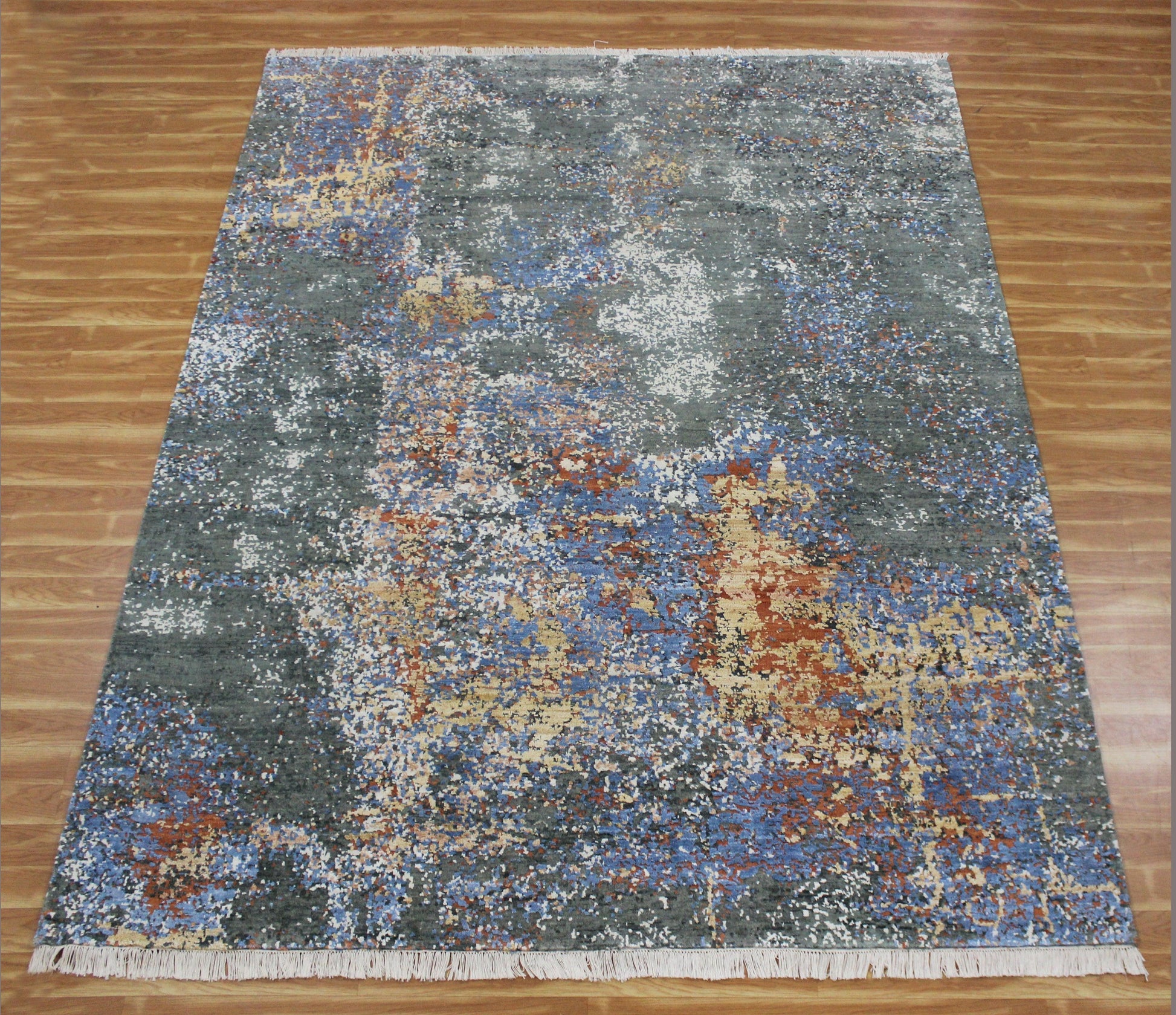 Artistic Traditional Hand Knotted Green Large Area Rug - Indian Rug Store