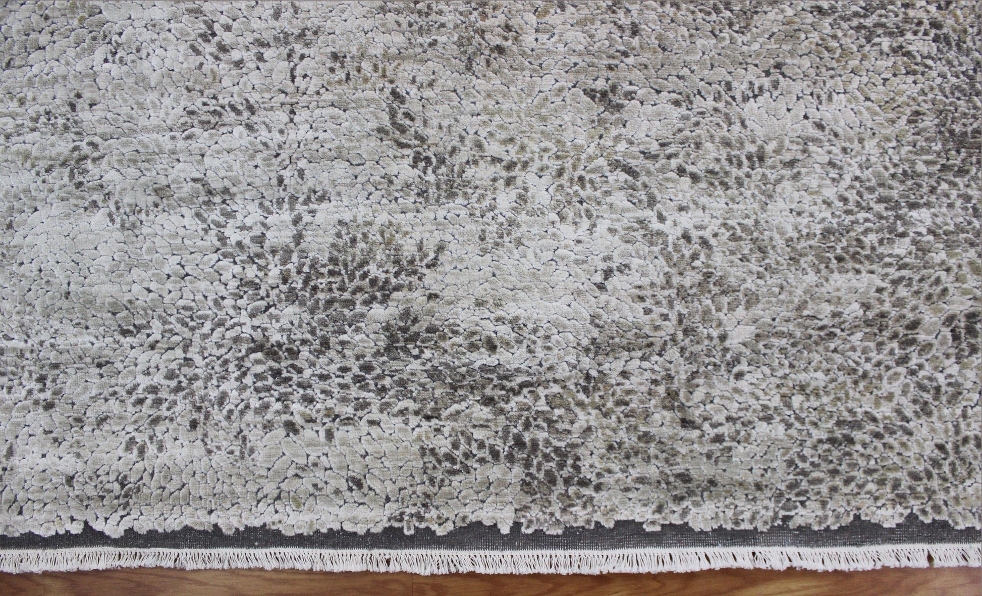 Hand Knotted Gray Trendy Indian Living Area Rug - Indian Rug Store