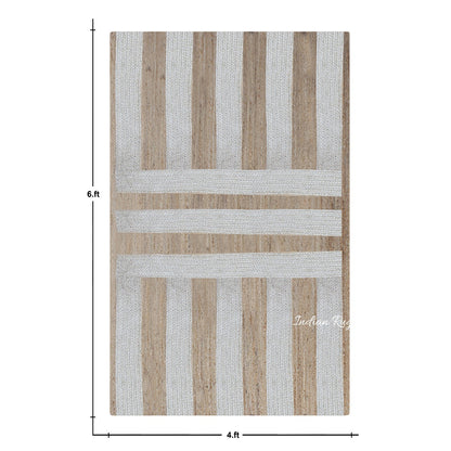 Alfombra de yute interior con diseño geométrico trenzado a mano en color beige y blanco rectangular