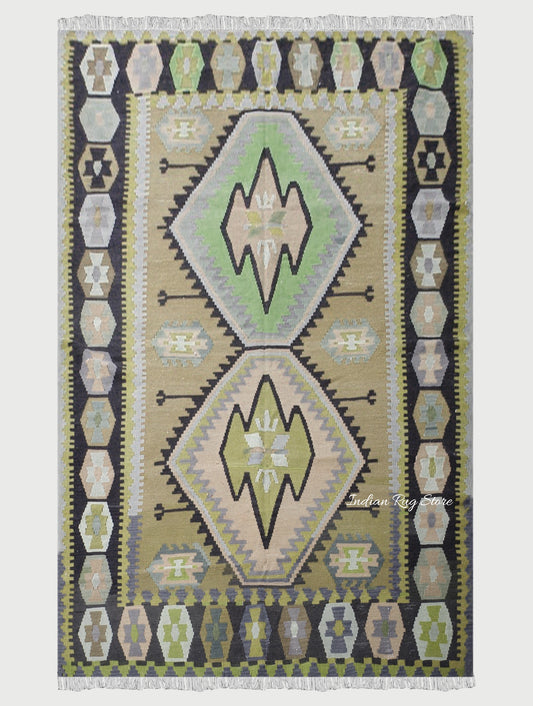 Multicolor Kilim With Black Bordered for Room Area