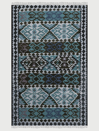 Hand Crafted Wool Kilims with Black Border Living Room Rug