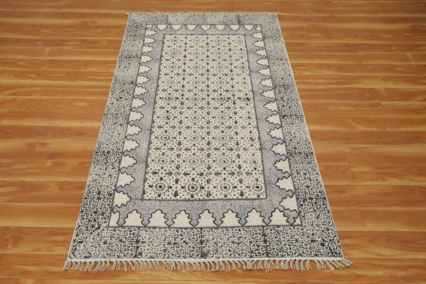 Hand Embroidery Work Moroccan Gray Beige Bedroom Decor Cotton Rug