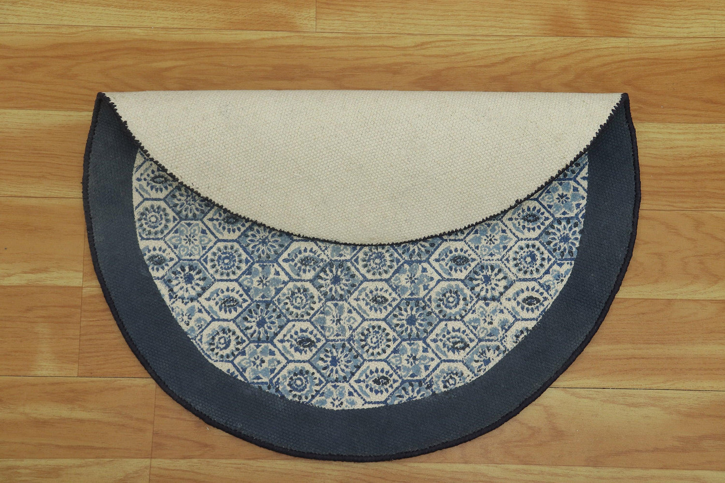 Trendy Hand Block Printed Blue Interior Round Cotton Dhurrie