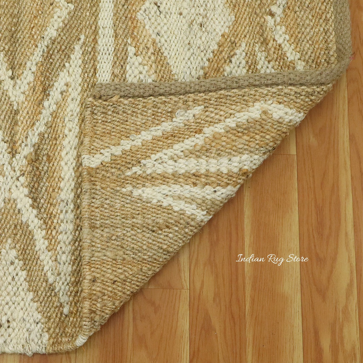 Traditional Hand Woven Beige White Indoor Jute Rug