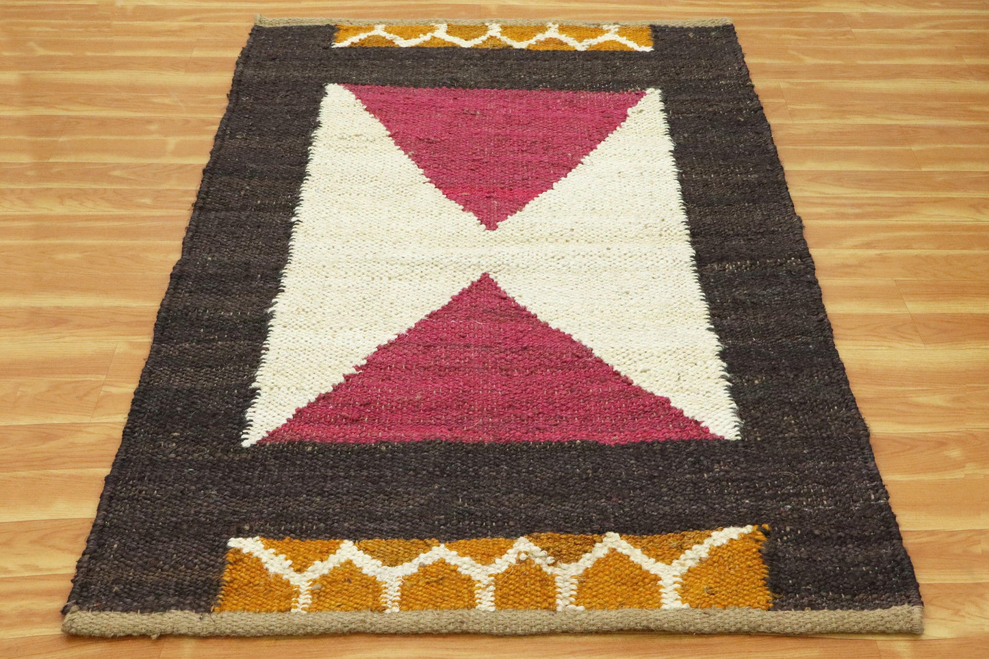 Hand Woven Brown Multicolor Traditional Sea House Jute Rug