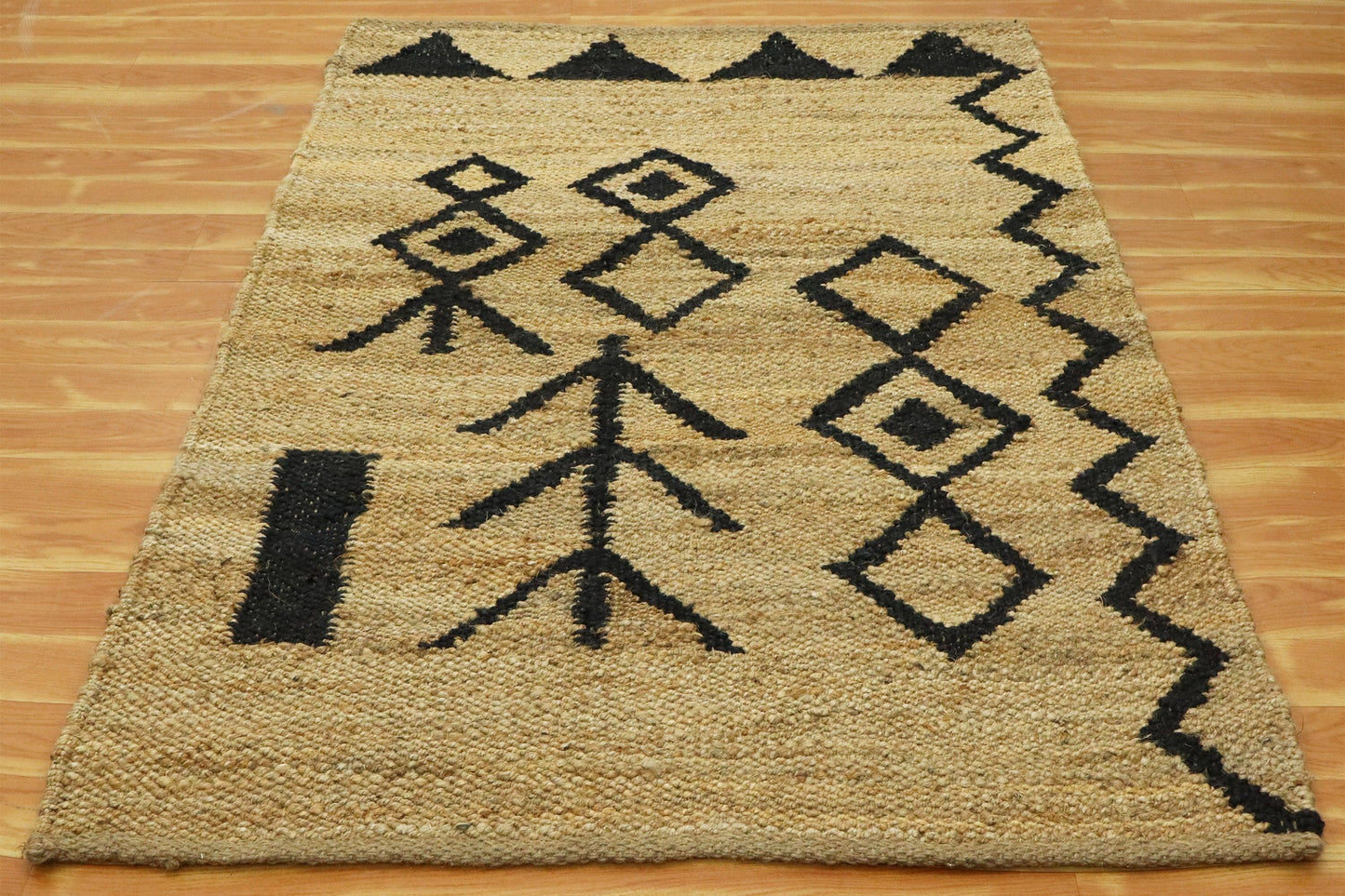 Trendy Beige Black Hand Woven Entrance Jute Rug