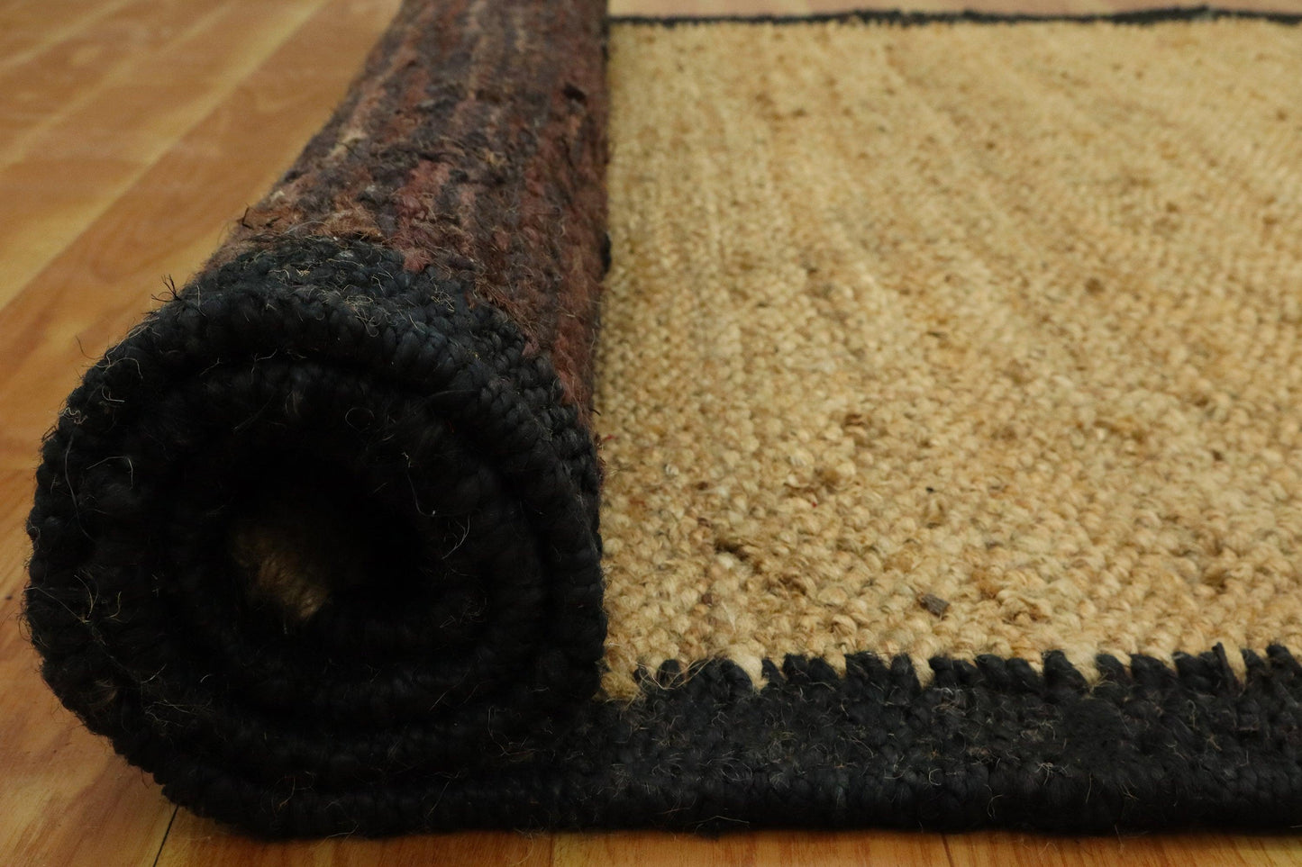 Traditional Beige Black Hand Woven Indoor Jute Rug