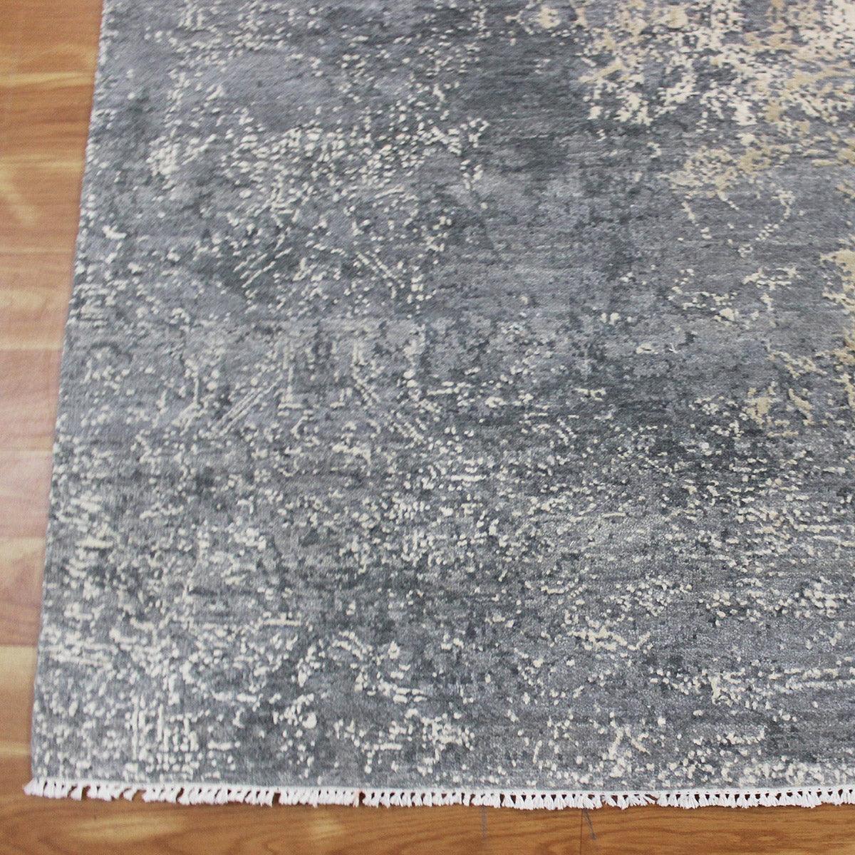 Hand Knotted Indian Gray Soft Wool Living Area Rug - Indian Rug Store