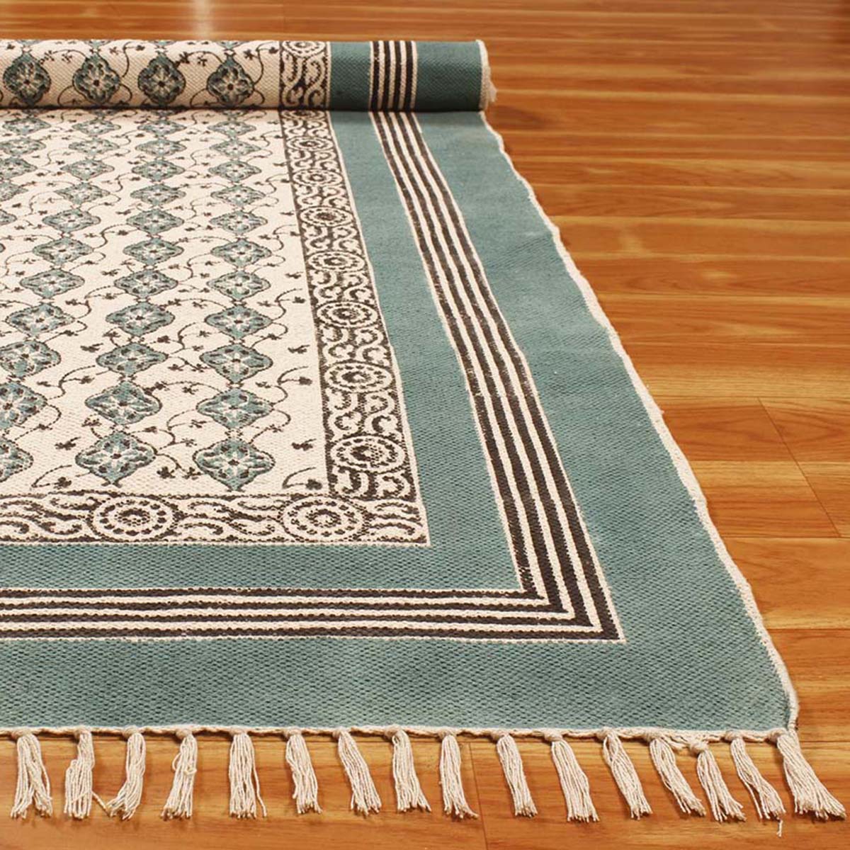 Green Beige Cotton Bordered Handmade Rug - Indian Rug Store