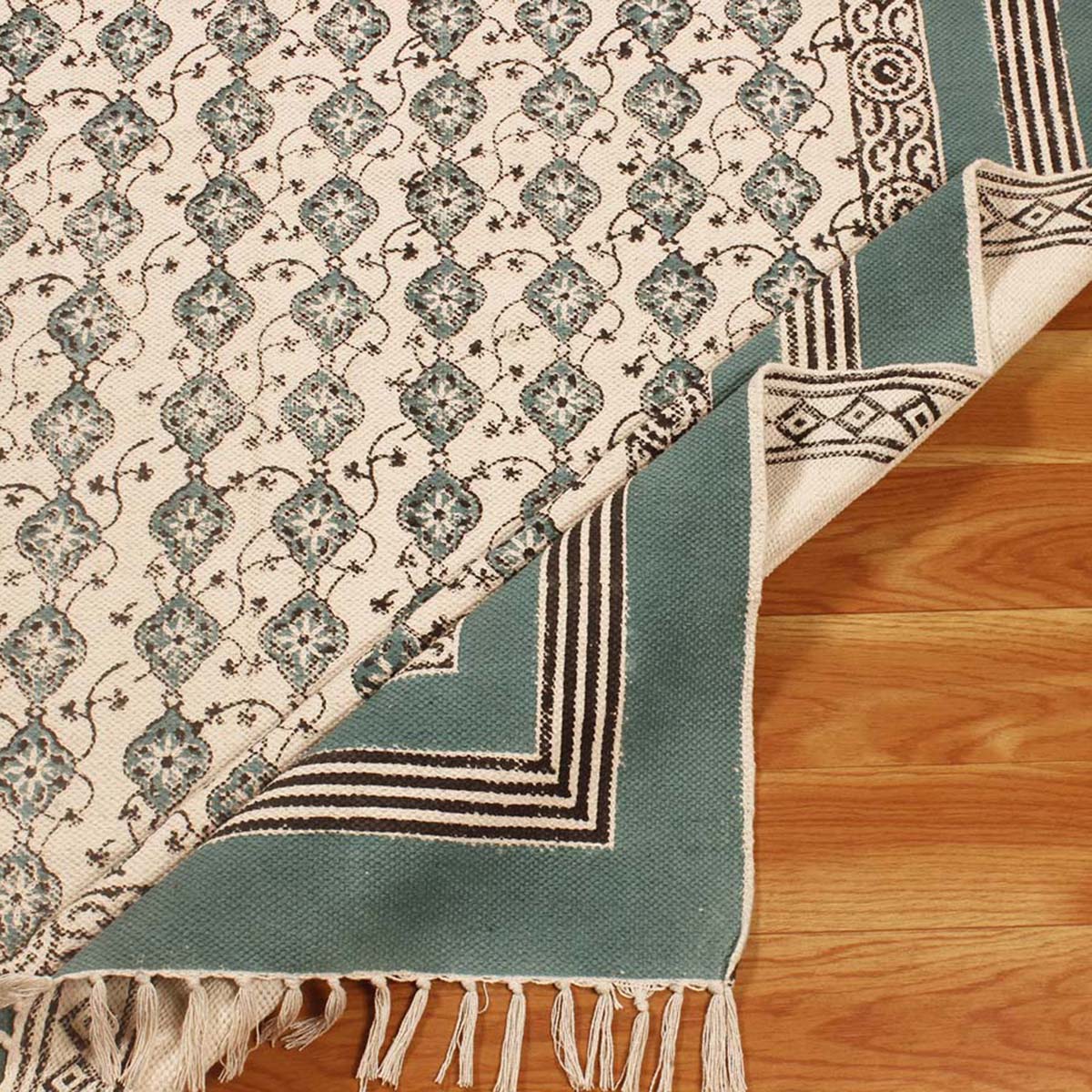 Green Beige Cotton Bordered Handmade Rug - Indian Rug Store