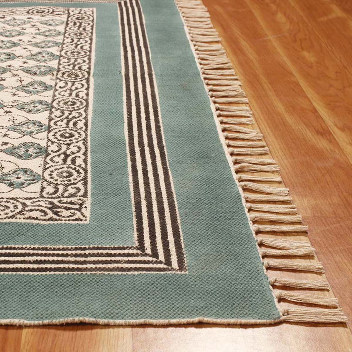 Green Beige Cotton Bordered Handmade Rug - Indian Rug Store