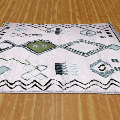 Eco Friendly Hand Tufted Beautiful Off White Color Area Rug