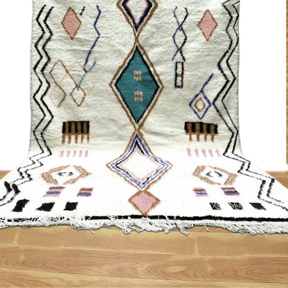 Hand Tufted Beautiful Off White Color Area Rug