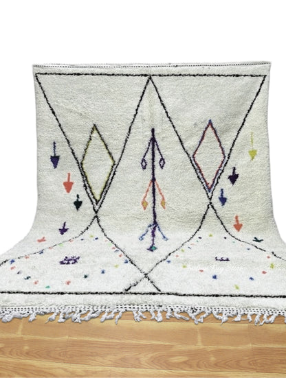 Attractive Hand Tufted White Color Area Rug