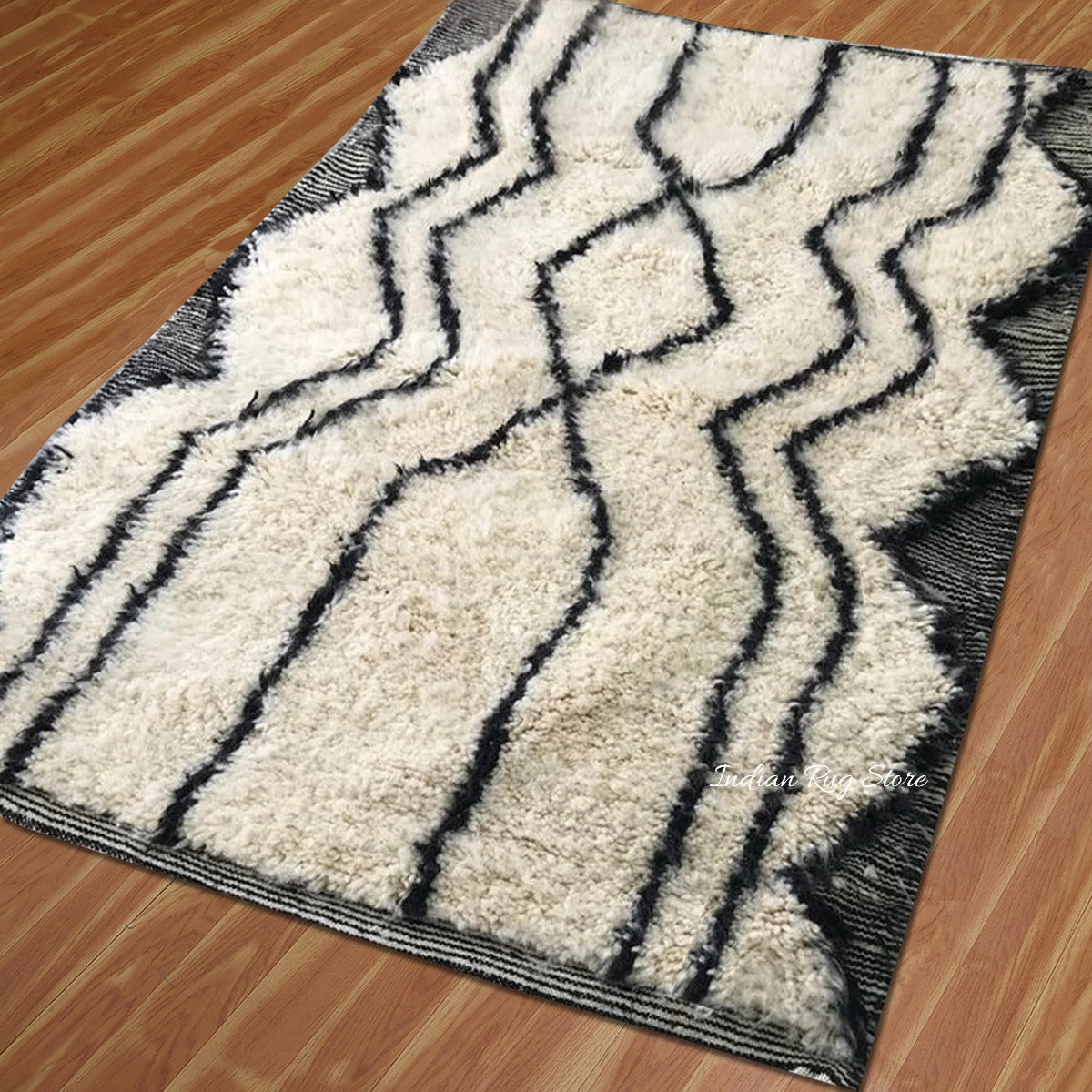 Beautiful Hand Tufted Cream Color Area Rug