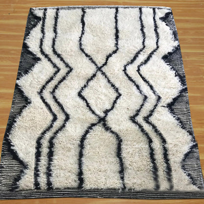 Beautiful Hand Tufted Cream Color Area Rug