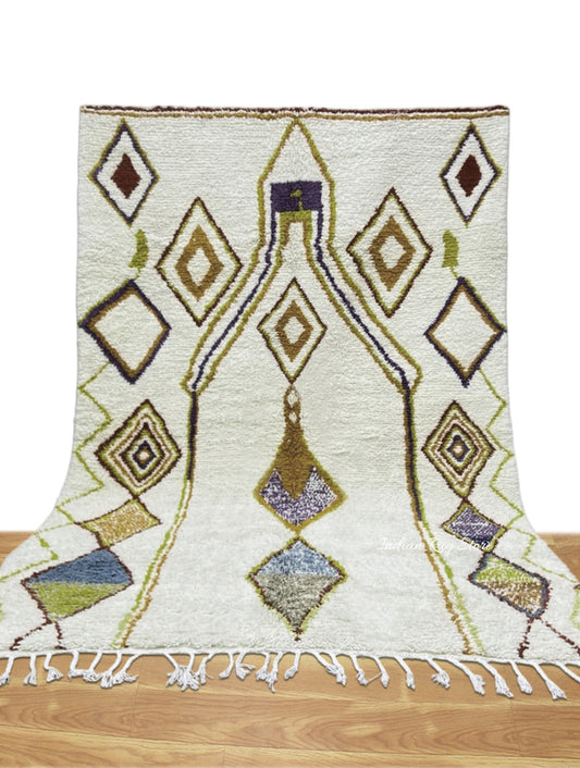 Exquisite Hand Tufted Cream Color Area Rug