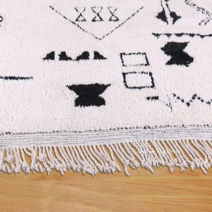 Tribal Design Hand Tufted Area Rug