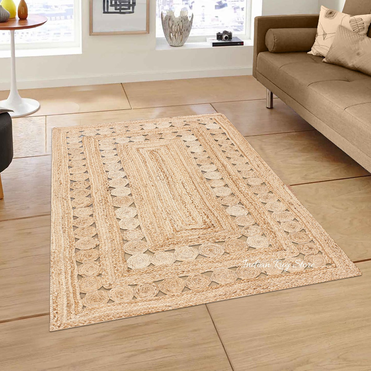 Alfombra de yute decorativa para entrada en color beige, trenzada a mano con diseño geométrico