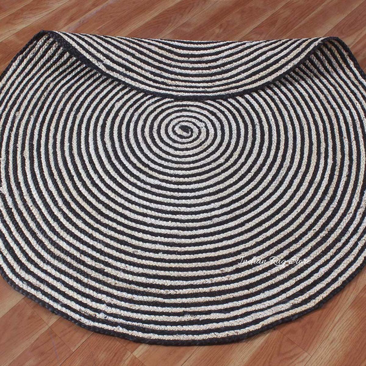 Traditional Hand Braided Black White farmhouse Round Area Rug