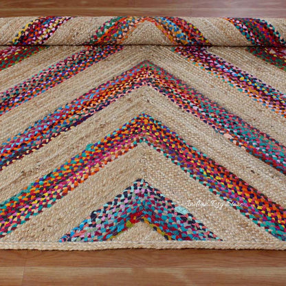 Alfombra de yute y algodón trenzada a mano con motivos geométricos en beige y multicolor para pasillo