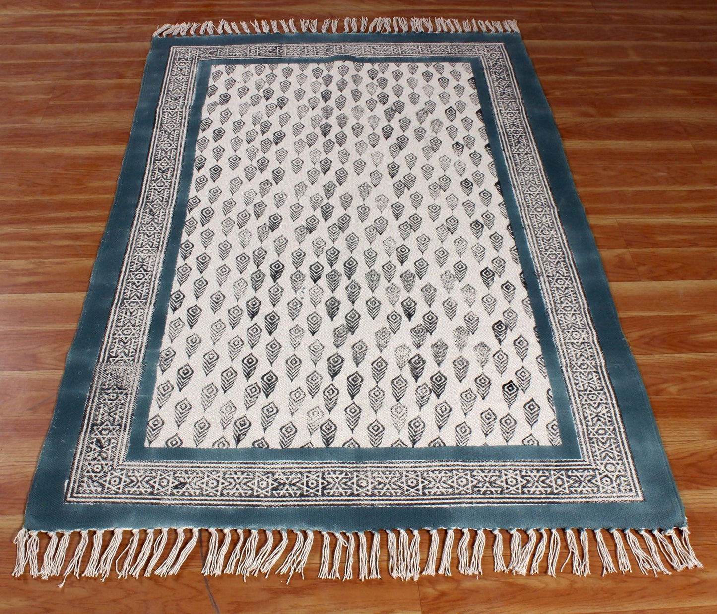 Alfombra de algodón con estampado de bloques a mano, estilo oriental, en azul y negro, para decoración de letrinas