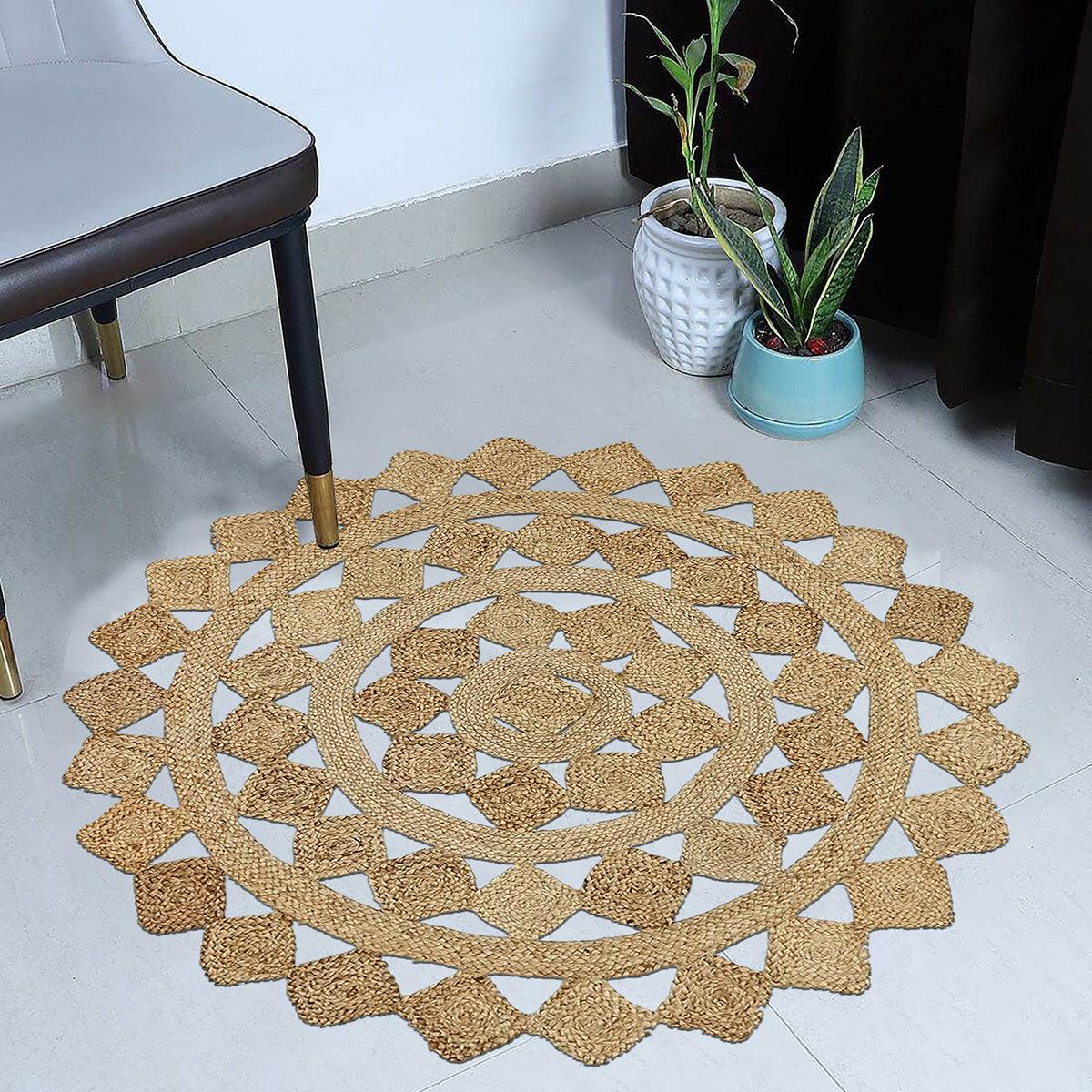 Hand Braided Beige Sea House Round Jute Rug