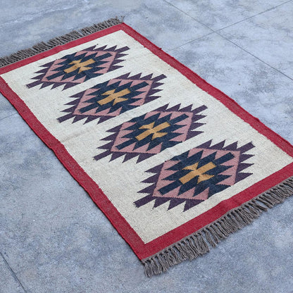 White Red Indian Hand Woven Geometric Dining Hall Wool Jute Rug