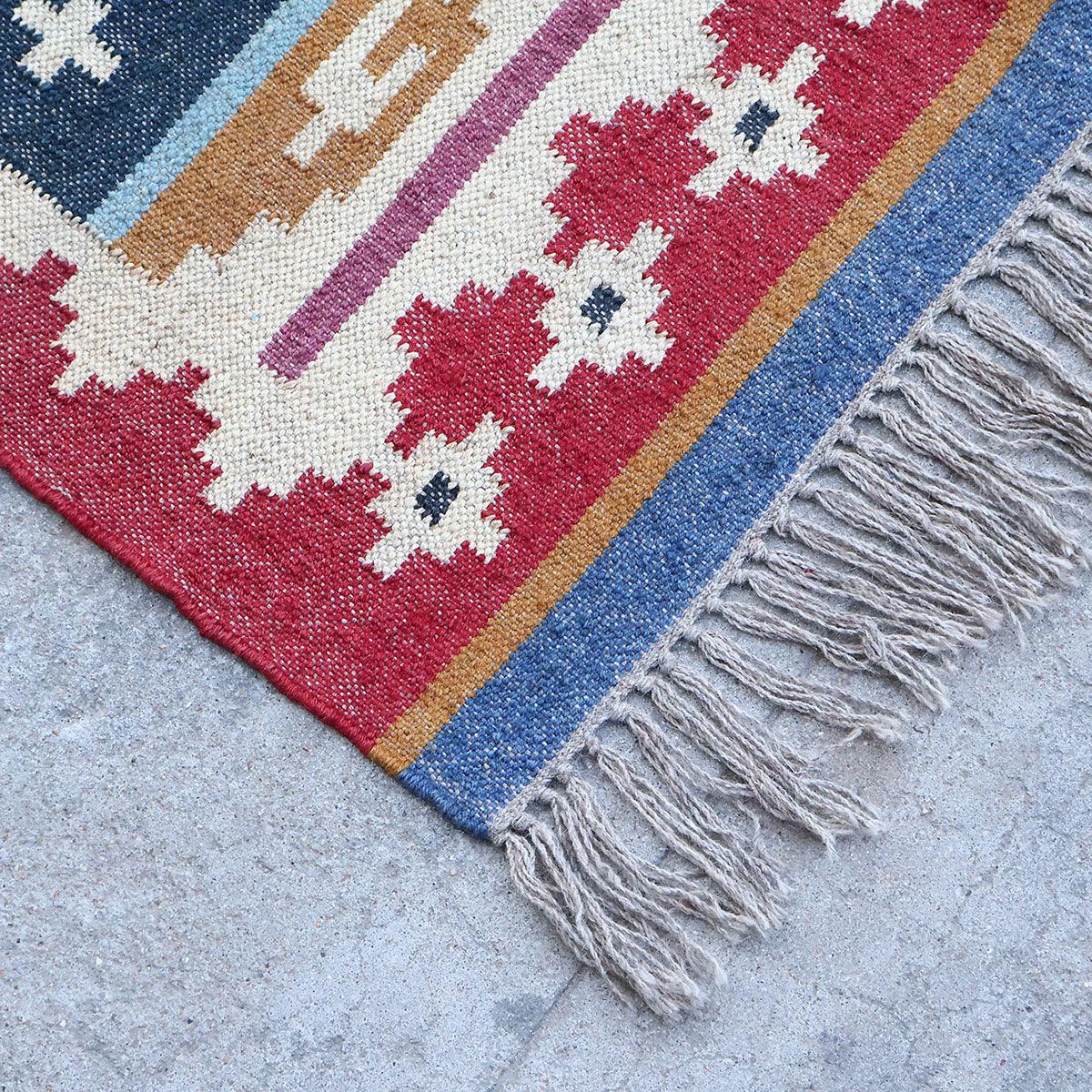 Red White Indian Hand Woven Geometric Dining Hall Wool Jute Rug