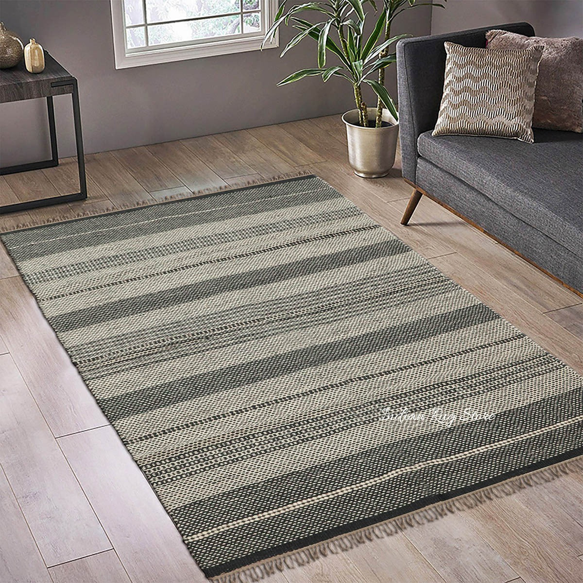 Alfombra de yute y lana con diseño geométrico oriental tejido a mano en color beige y negro para dormitorio