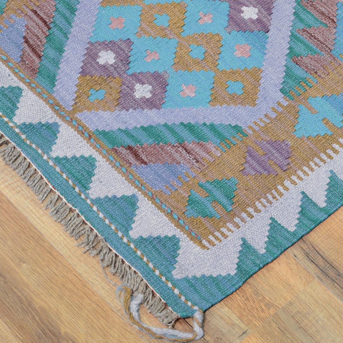 Kilim Area Wool Rug Hand Woven For Living Room WK-555