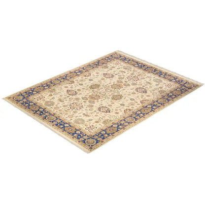 Beautiful Hand Knotted Wool Kilim Rug For Bedroom WK-631