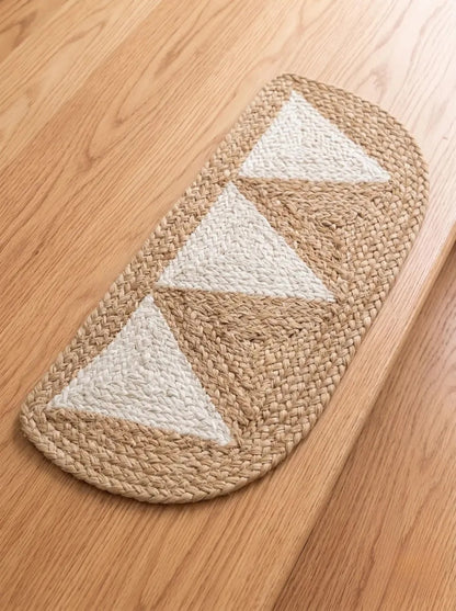 Handwoven Pearl White Pennant Triangle Jute Stair Rug Set